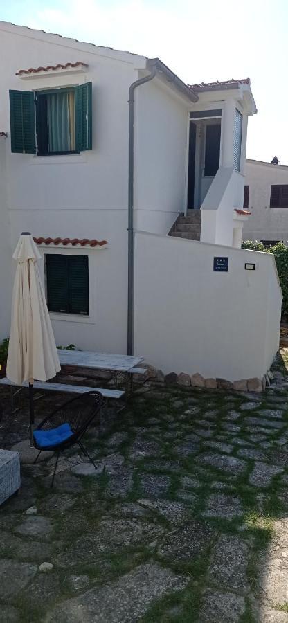 Apartment Silvija Vinisce Exterior photo